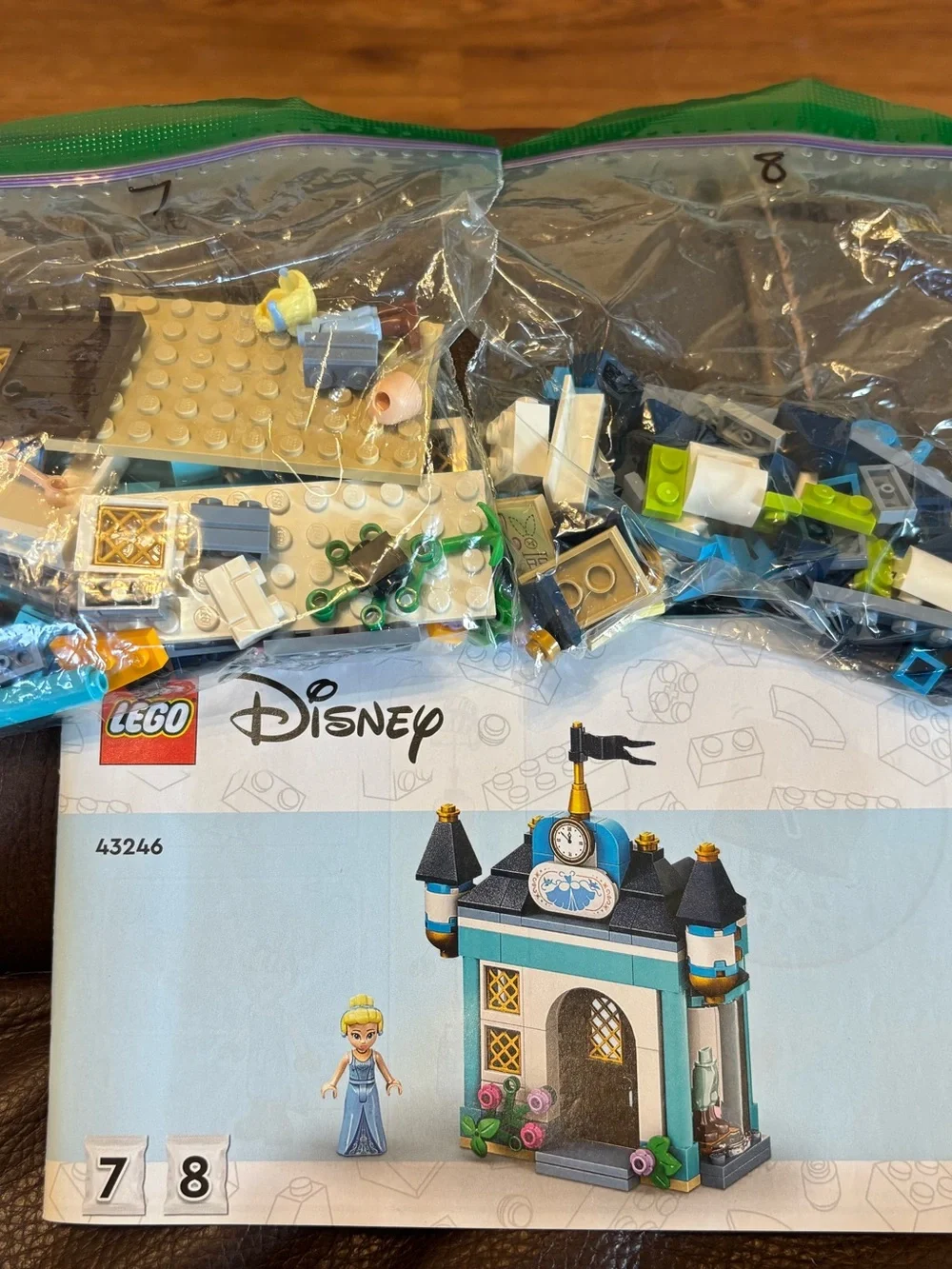 LEGO Disney Princess Market Adventure 43246 – Complete Set
